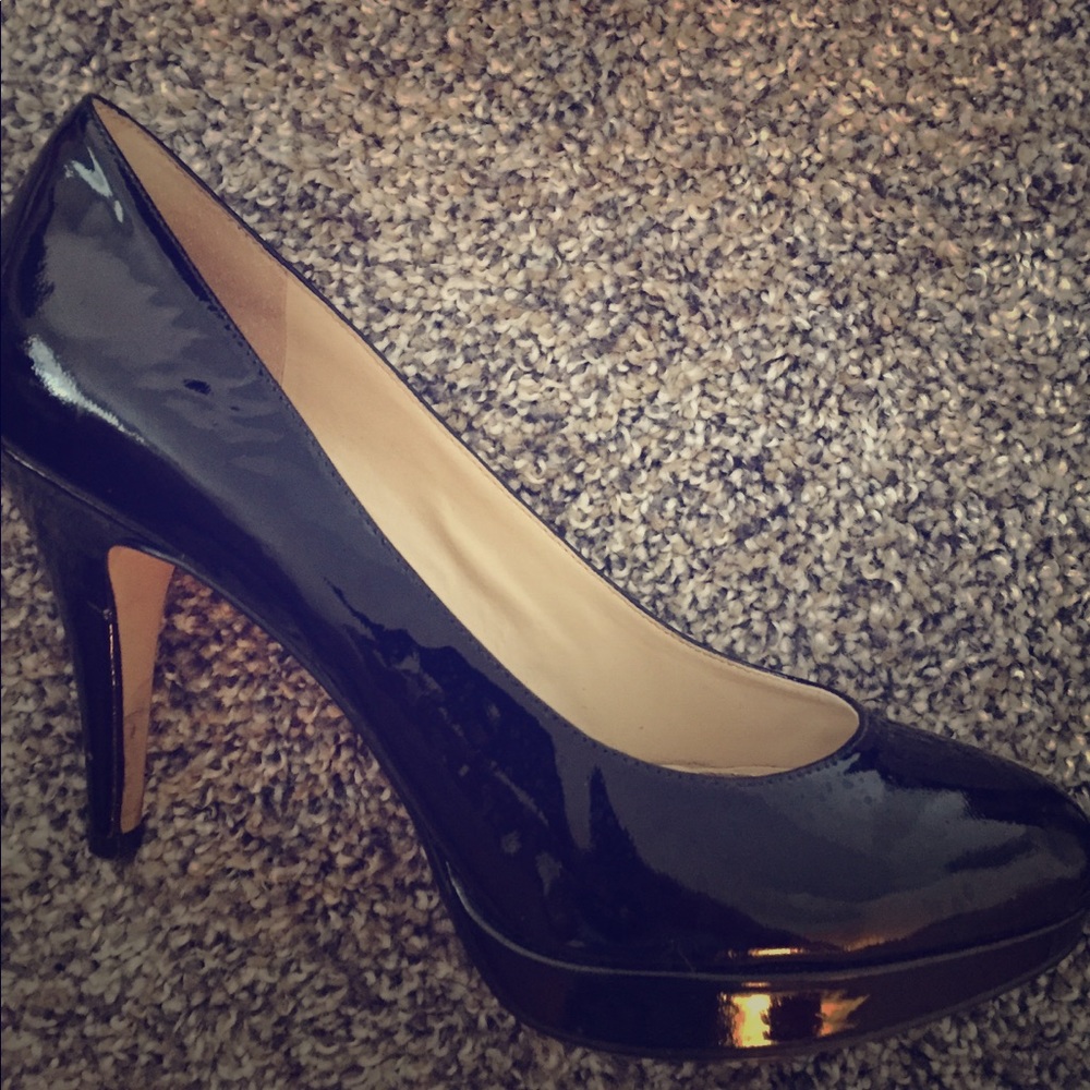 Enzo Angiolini classic black heels
